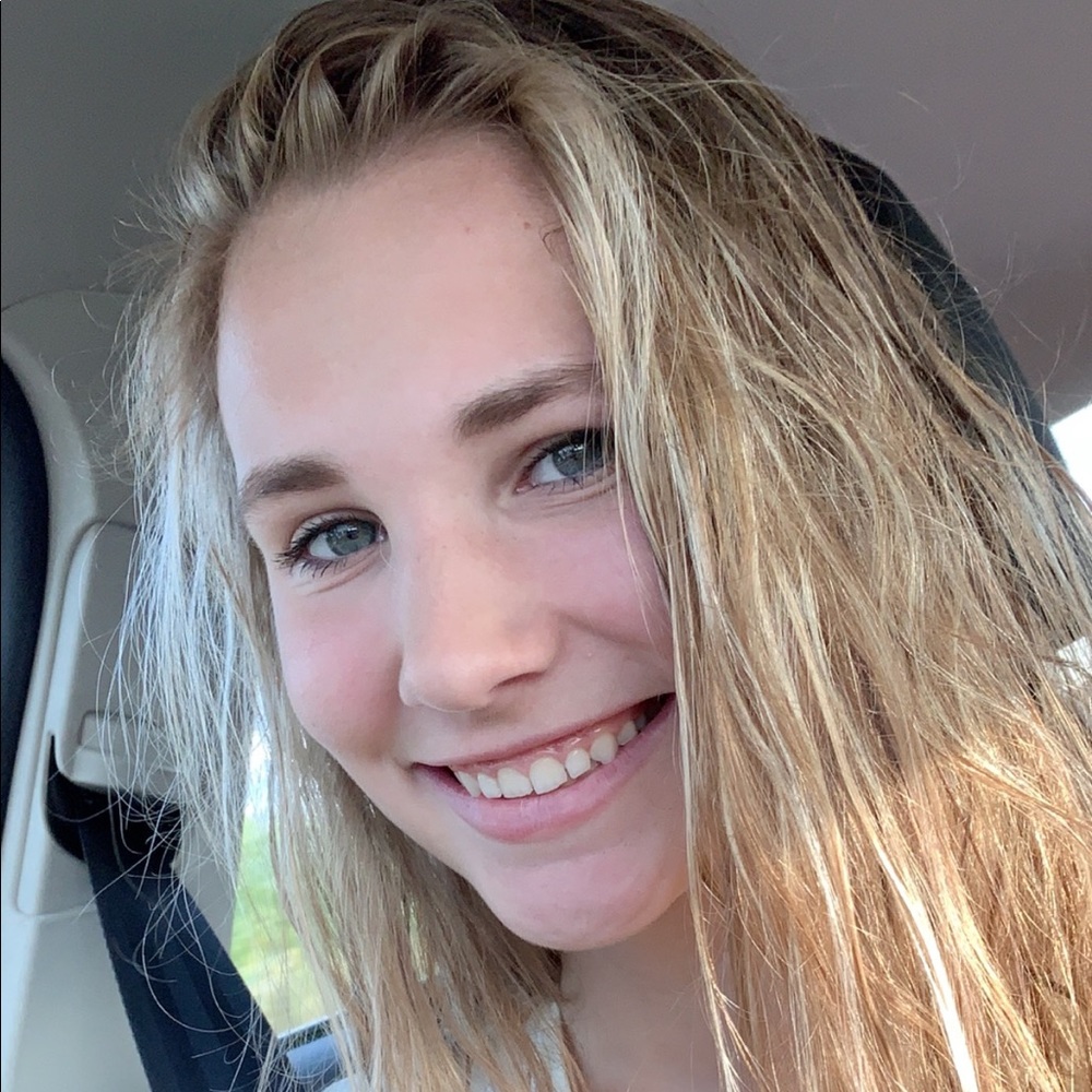 Meet your Posher, Emma